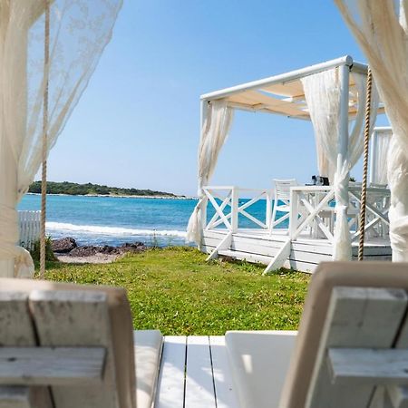 Neptune Sea House - Beachfront Agios Spyridon  ภายนอก รูปภาพ