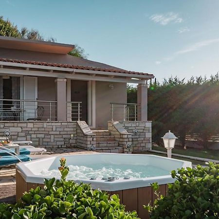 Neptune Sea House - Beachfront Agios Spyridon  ภายนอก รูปภาพ