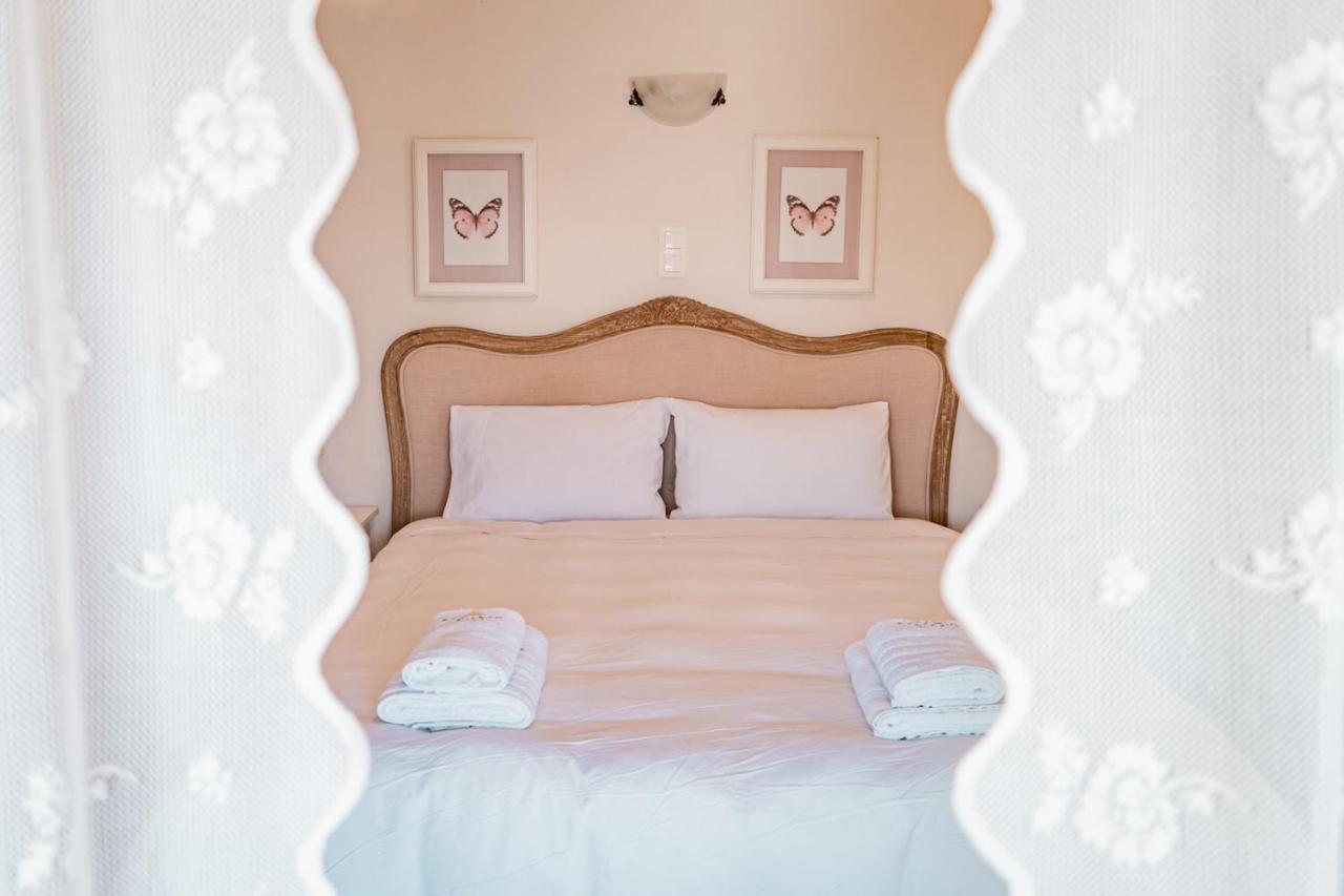 Neptune Sea House - Beachfront Agios Spyridon  ภายนอก รูปภาพ
