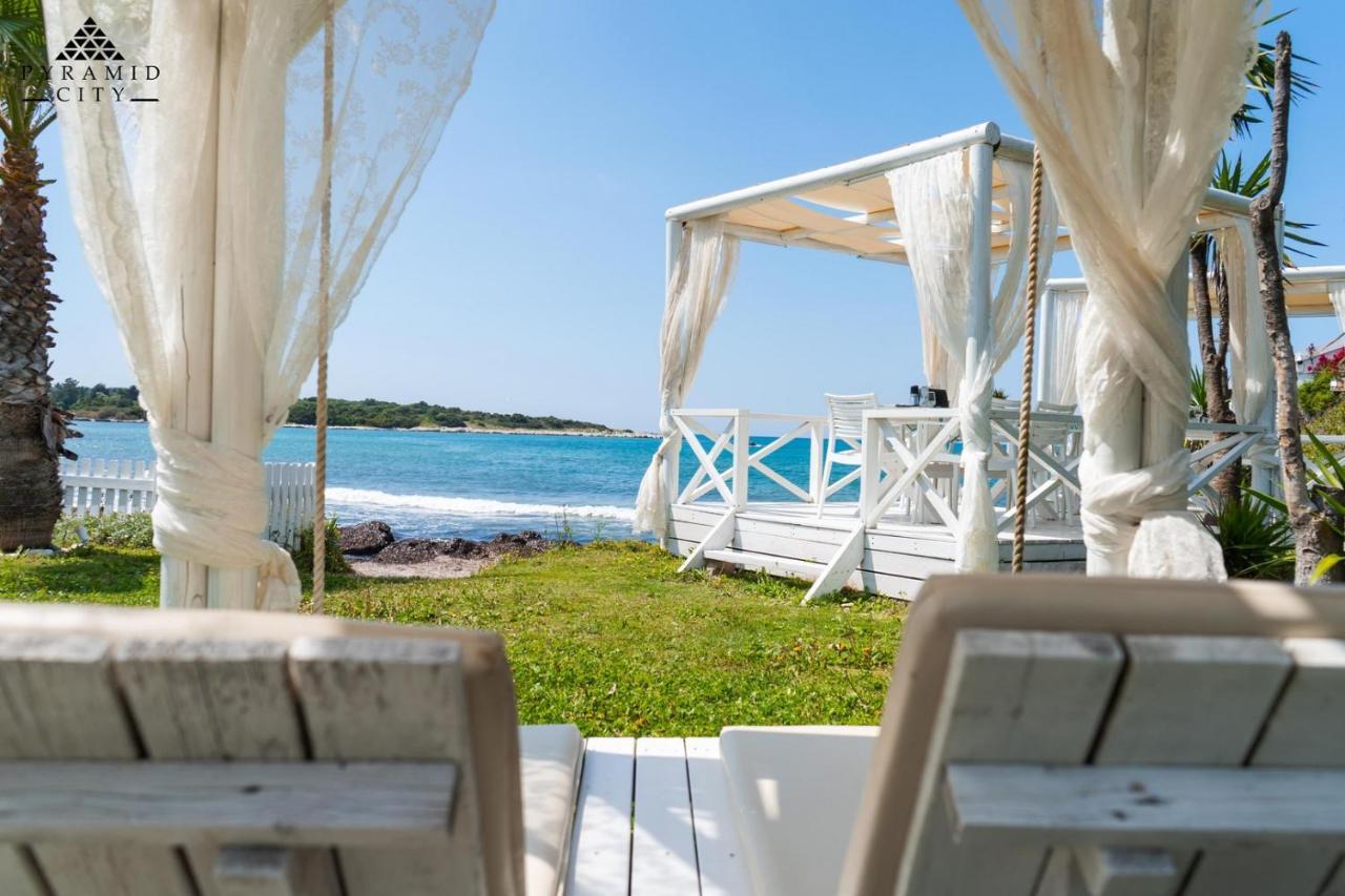 Neptune Sea House - Beachfront Agios Spyridon  ภายนอก รูปภาพ